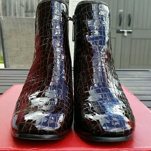 Donald Pliner Cayto Boot, New W/Box